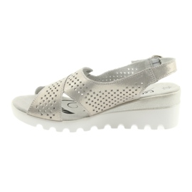 Gyllene damsandaler på kilen Filippo 729 1