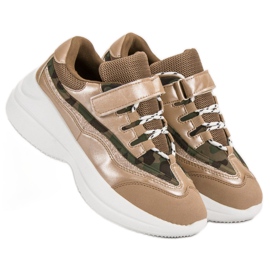 Trendiga Beige sneakers 1