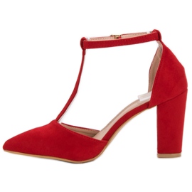 Primavera Röda pumpar på en pelare 1