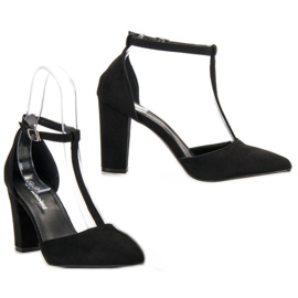 Primavera Svarta pumpar på en pelare 1