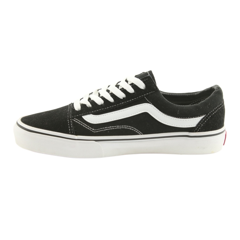 Old Skool Vans svart vit 2