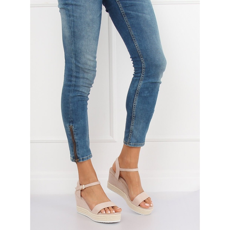 Beige sandaler på en kil espadrilles LY9109 Beige 2