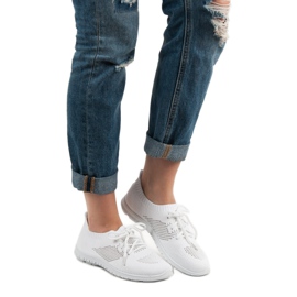 Renda Luftiga sportskor vit 1