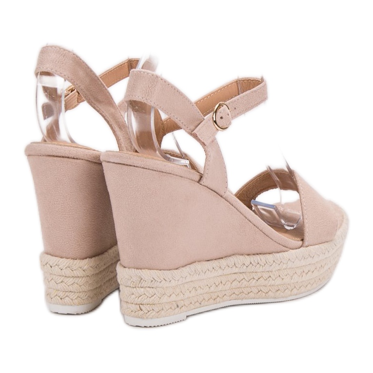Ideal Shoes Snygga kilsandaler beige 1