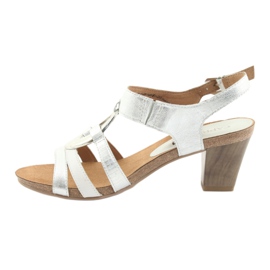 Caprice damsandaler med en prydnad 28308 silveroval vit grå 2