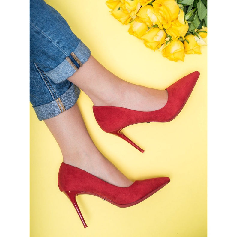 Seastar Pumpar På En Pin röd 2