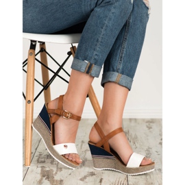 Goodin Trendiga sandaler vit brun 2