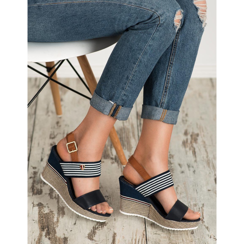 Goodin Sjömanssandaler på en kil vit brun blå mångfärgad 1