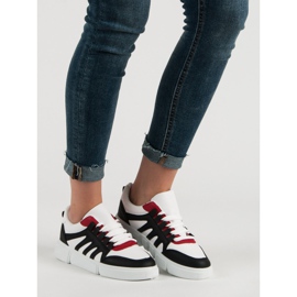 Bekväma sportskor vit svart 1