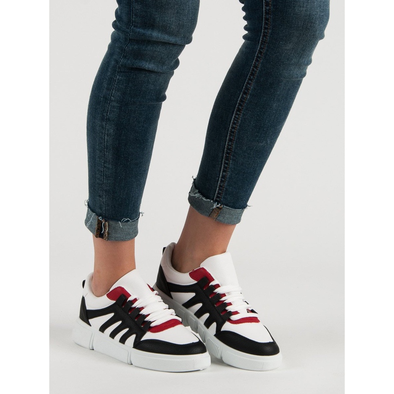 Bekväma sportskor vit svart 1