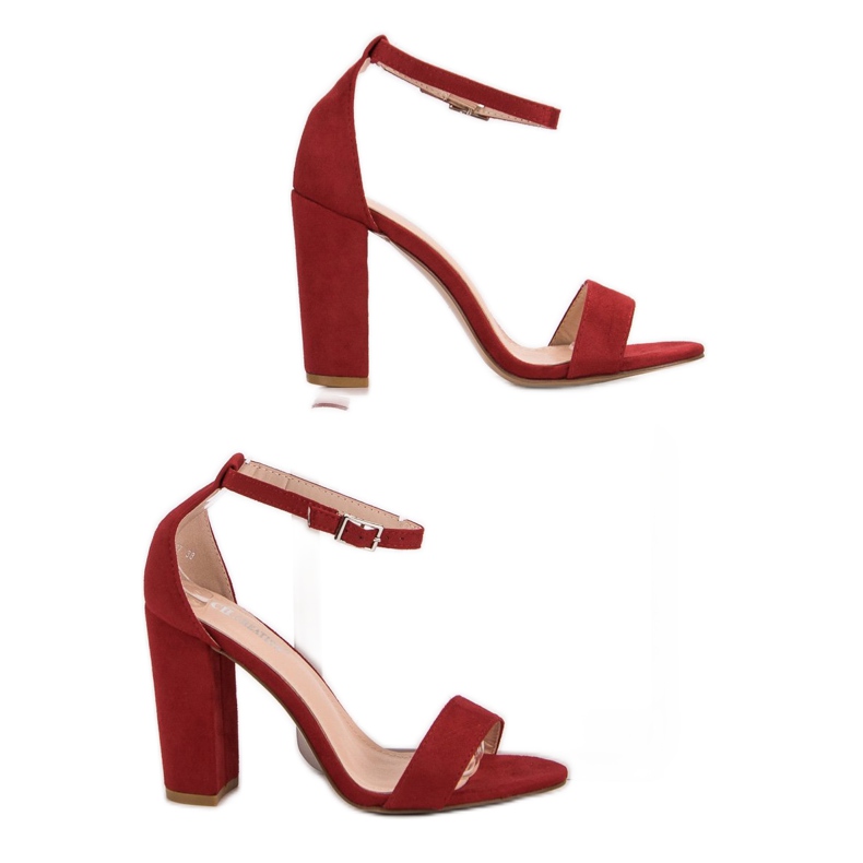 Ch. Creation Röda sandaler på en bar 1