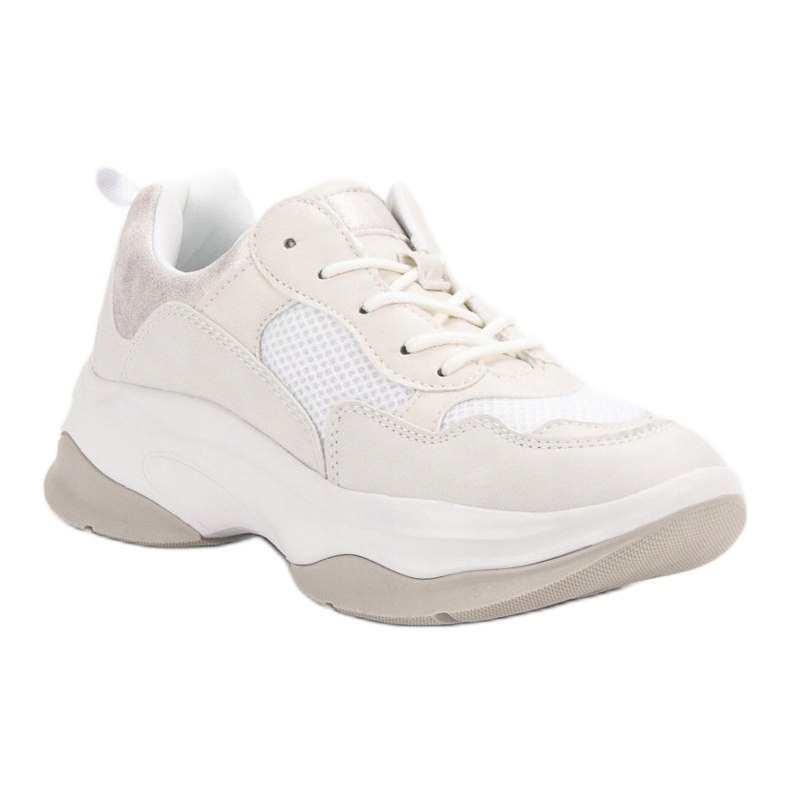 Kylie Trendiga vita sneakers 1