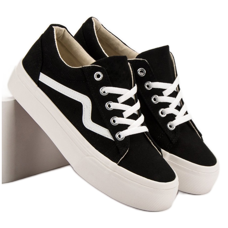 Kylie Trendiga svarta sneakers 1