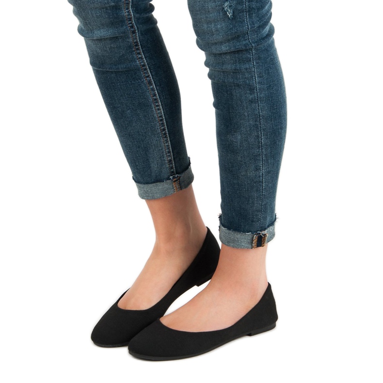 Ideal Shoes Svarta textilballerinor 2