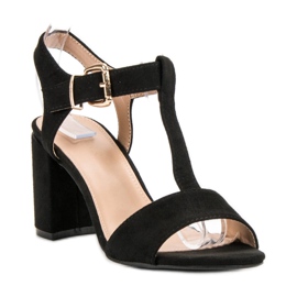 Anesia Paris Svarta sandaler på en bar 1