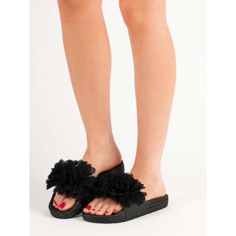 Seastar Svarta tofflor med blommor 1