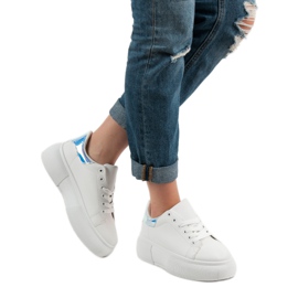 Renda Vita skor på plattformen 2