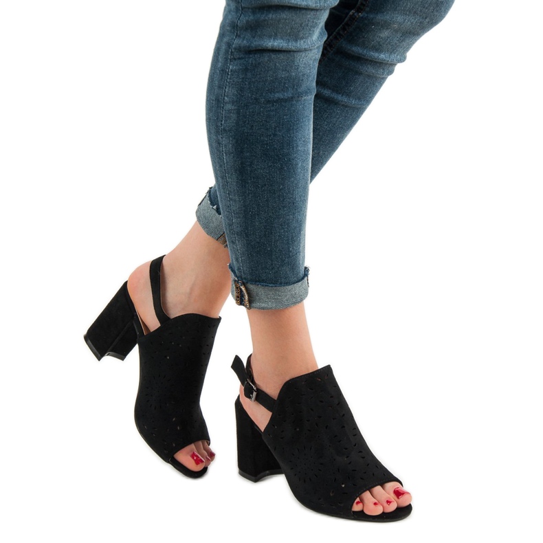 SHELOVET Sandaler i mocka svart 1