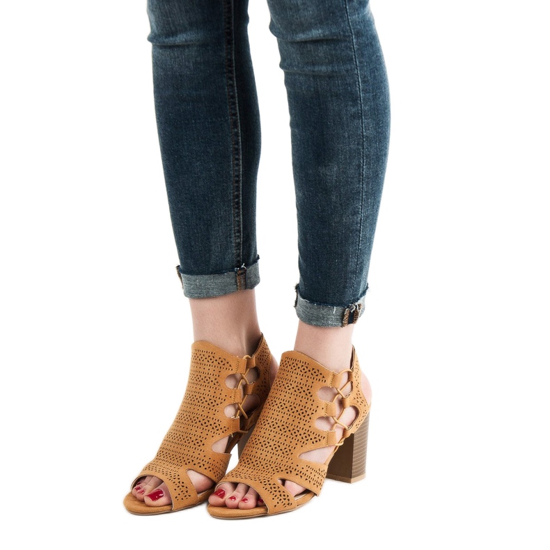 Goodin Trendiga senapssandaler gul 2