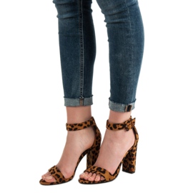 Goodin Sandaler På En Bar brun 2