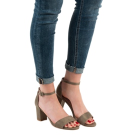 Snygga VICES sandaler grön 2