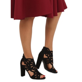 Svarta openwork-stövlar AT-0657-L Svart 1