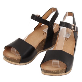 Svarta sandaler på kilklack 1052 Svart 2