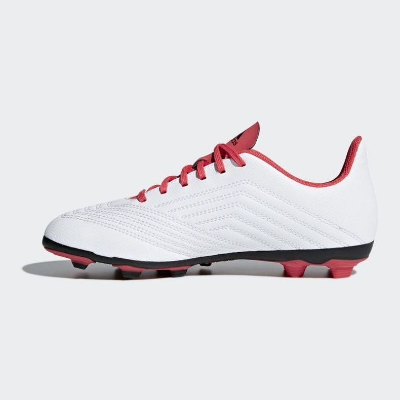 Adidas Predator 18.4 FxG Jr CP9241 fotbollsskor mångfärgad vit 1