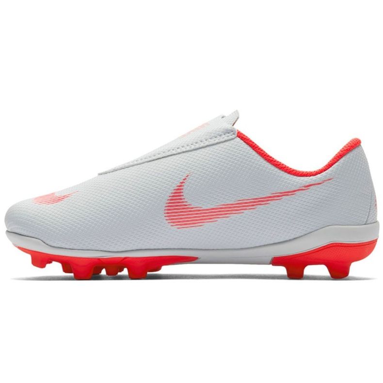 Nike Mercurial Vapor 12 Club Ps V Mg Jr AH7351-060 fotbollsskor mångfärgad vit 1