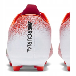 Nike Mercurial Vapor 12 Academy Mg M AH7375-801 fotbollsskor röd mångfärgad 4