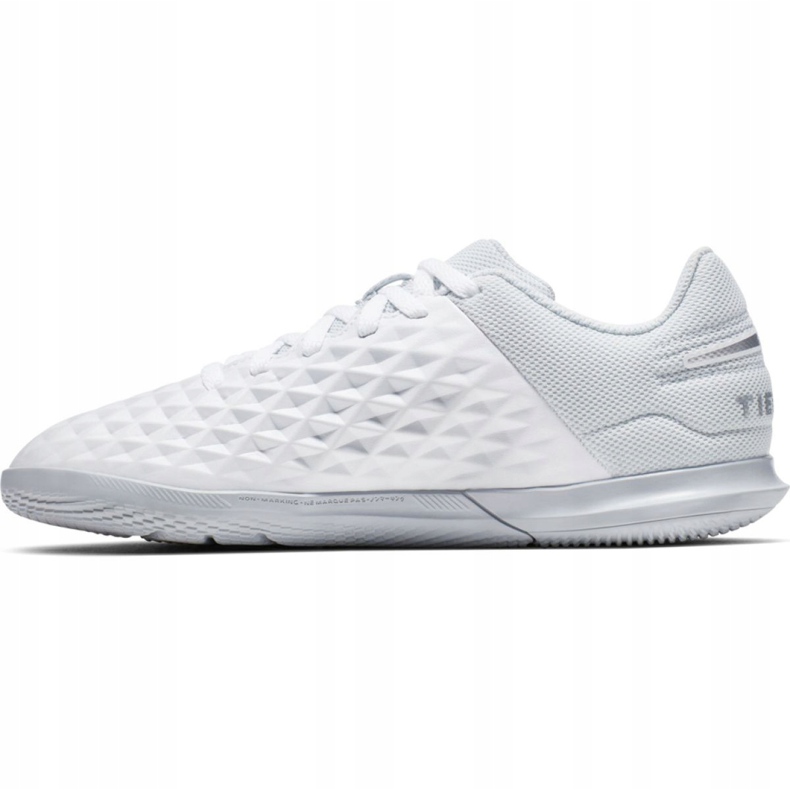 Inomhusskor Nike Tiempo Legend 8 Club Ic Jr AT5882-100 vit vit 2