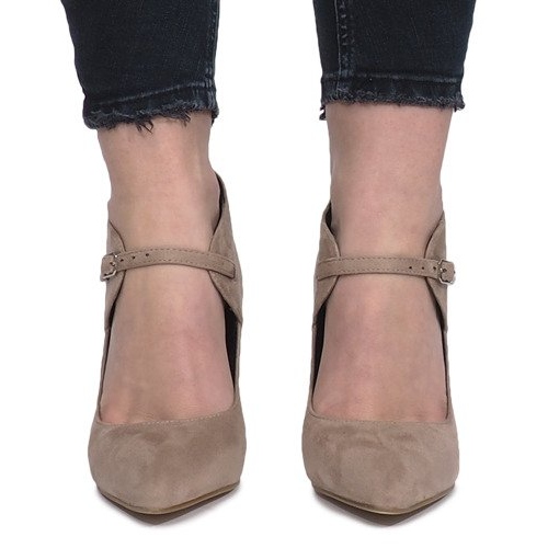 Kaki stövlar på en Thérèse häl beige 2