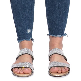 Svarta platta sandaler med Skäm bort diamanter 1