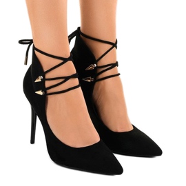 Svarta pumpar på en bunden stift 6251-P 1