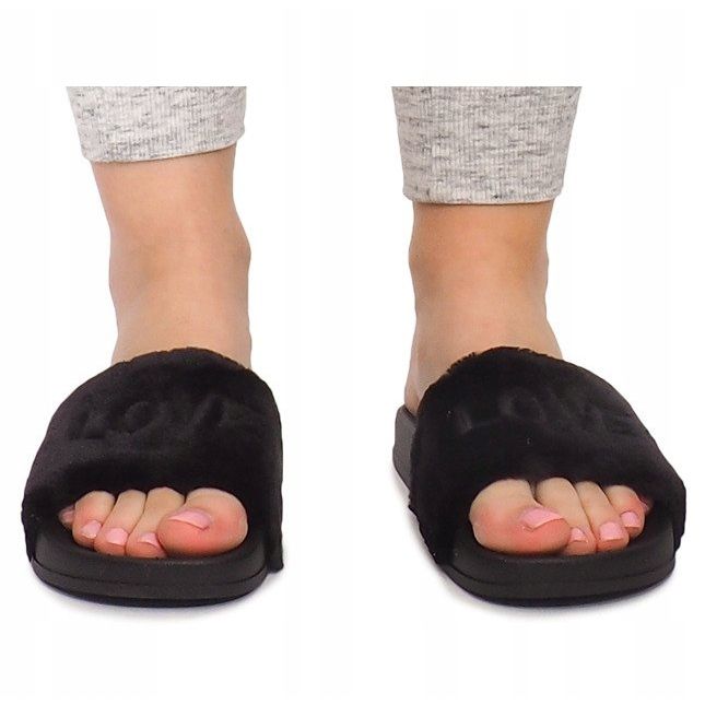 Love HN02-4 Svart päls tofflor 1