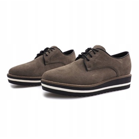 Olivskor med snörning från Paulette kaki 2