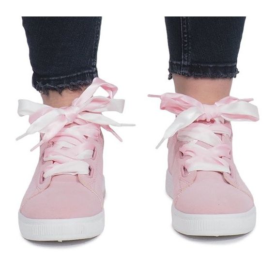 Rosa sneakers med Sabine rosetter 2