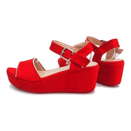 Röda Sandaler med kilkilor 1