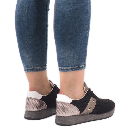 Svarta sportskor med mesh 5510-1 1