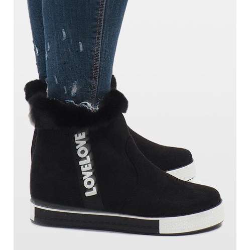 Svarta, pälsfodrade stövlar i mocka NB252P-1 2