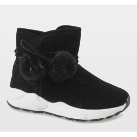 Svarta stövlar på GF-ZM93 sportsålen 1