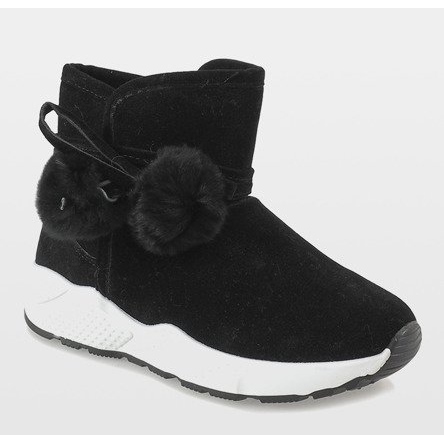 Svarta stövlar på GF-ZM93 sportsålen 2