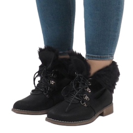 Svarta, isolerade pälsstövlar B9816-KB 2