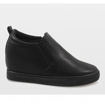 Svarta sneakers på kilen DD384-1 2