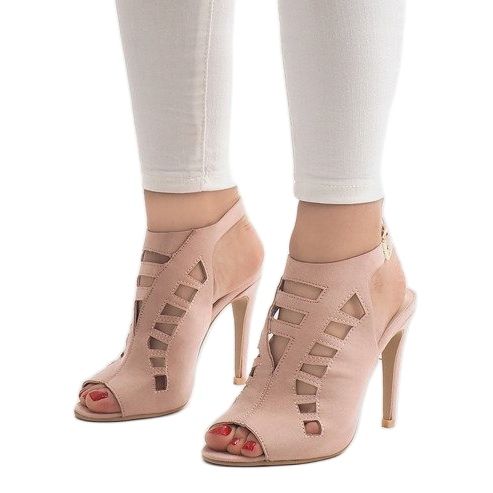 Rosa öppnade stövlar på en högklack 238-8 1