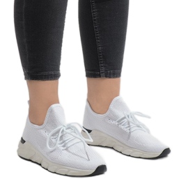 7766-Y vita sportskor 1