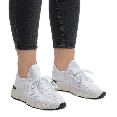 7766-Y vita sportskor 1