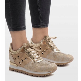 Gyllene sneakers på kilen G-127 1