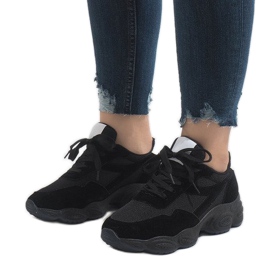 Svarta E-102 sportskor 1