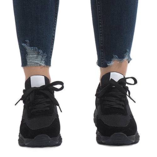 Svarta E-102 sportskor 2